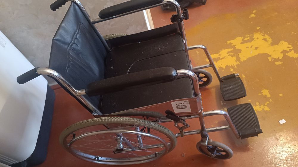 Инвалидная коляска