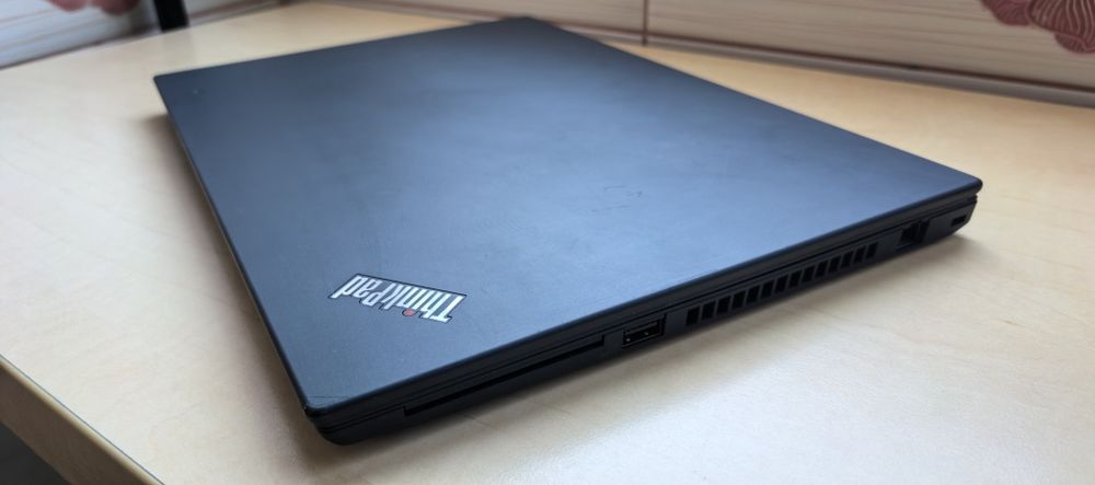 Laptop Lenovo ThinkPad T14_i5 10210U_24GB DDR4_SSD 256GB_4-5h Bateria
