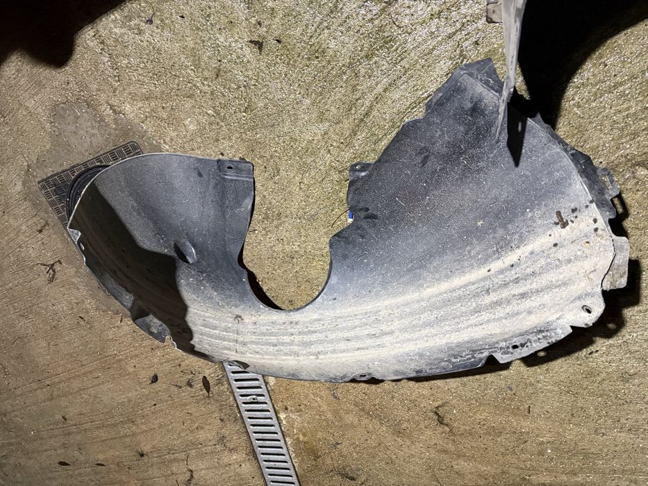 Carenaj bara usa stanga fata original golf 7.5 cititi anuntul