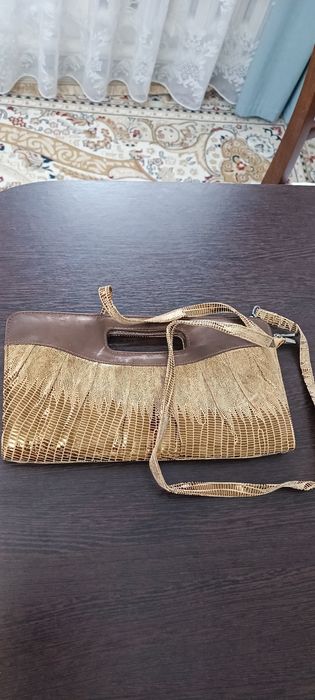 Женские сумки...