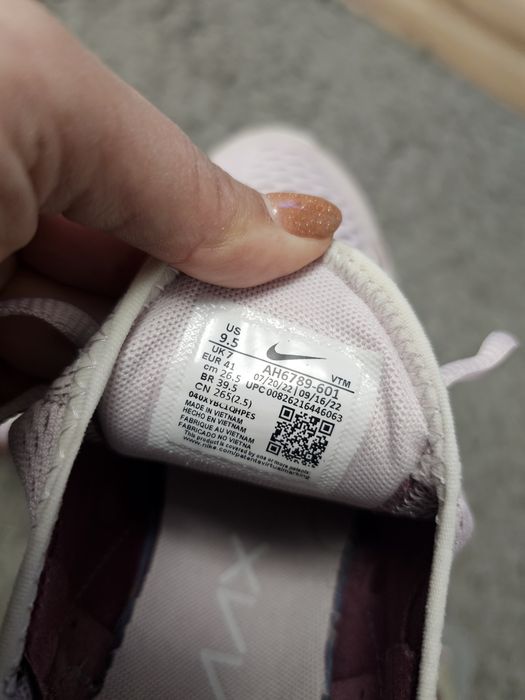 Оргинални дамски маратонки nike airmax 270, размер 41