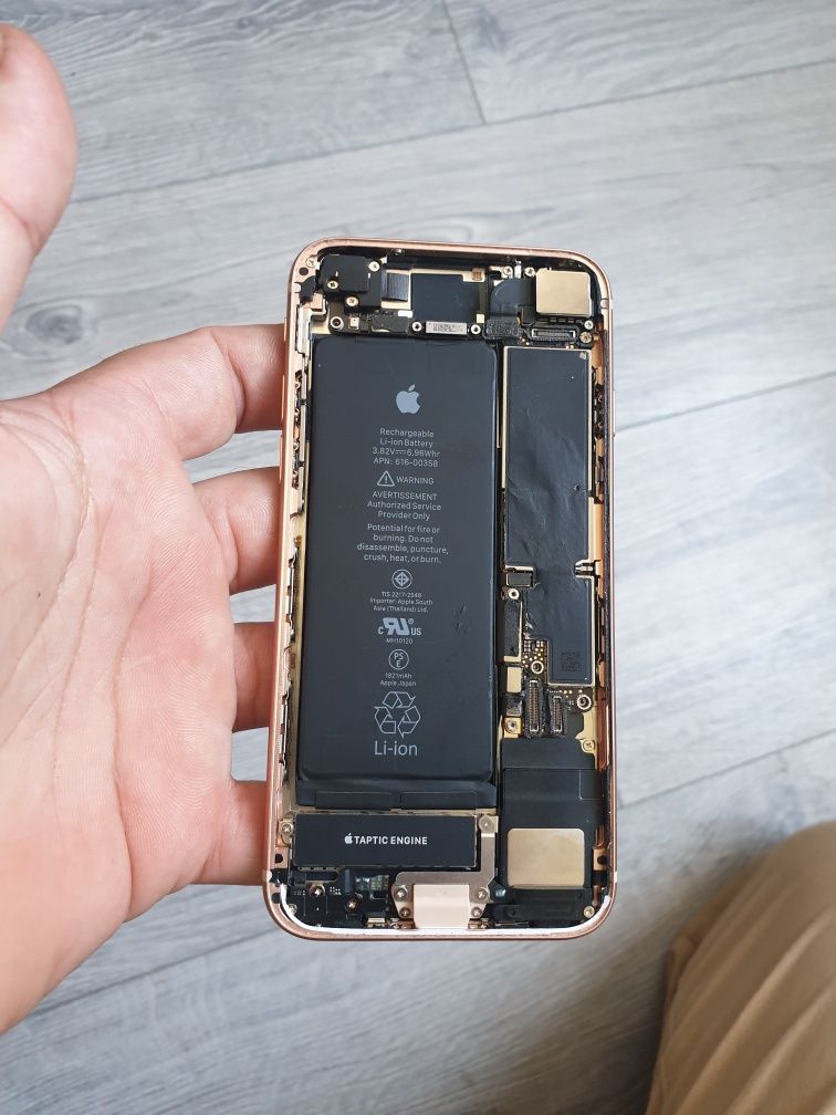 Spate complet Original Iphone 8 impecabil