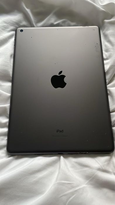 IPAD на запчасти, заблокирован