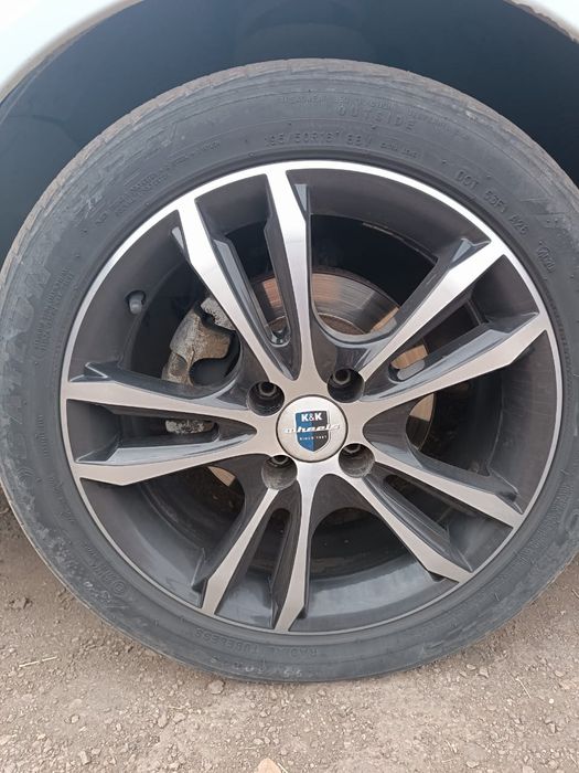 Диски R16 в идеальном состоянии.