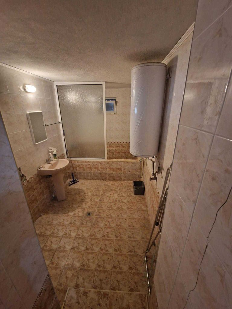 Продава се Къща в Свиленград - 3260 кв.м за 27 €/кв.м - Снимка #7
