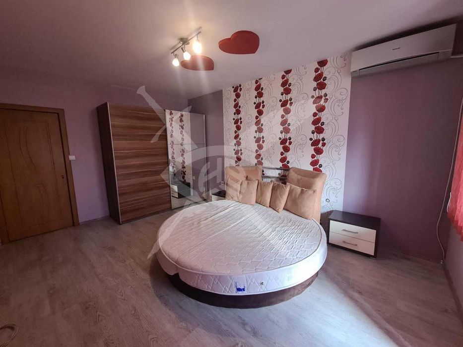 Дава се под наем Тристаен апартамент в София, Люлин 6 - 113 кв.м за 719 € - Снимка #2