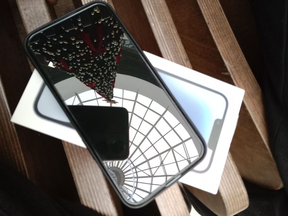 Айфон 14 с гарантией