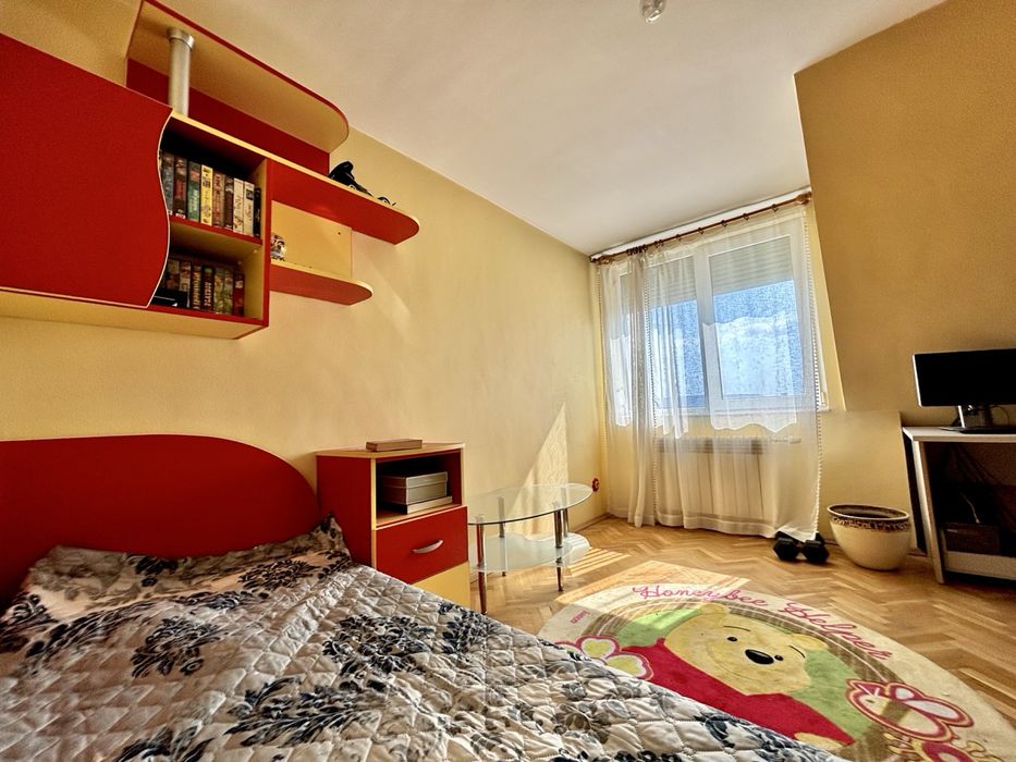 Просторен 3-стаен апартамент с панорама и тераса, Колхозен пазар Варна