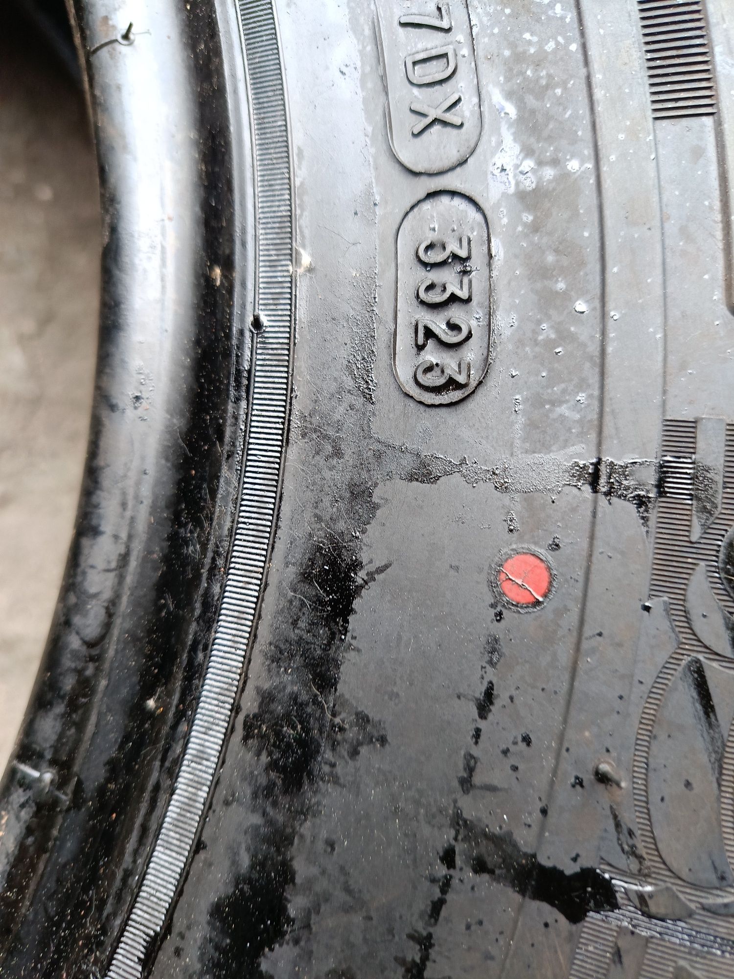 БУСОВИ -2023г.-16цола-225/75-1бр.-220лв."MICHELIN"-като нови