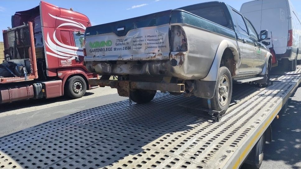 Vând sau Dezmembrez mitsubishi l200