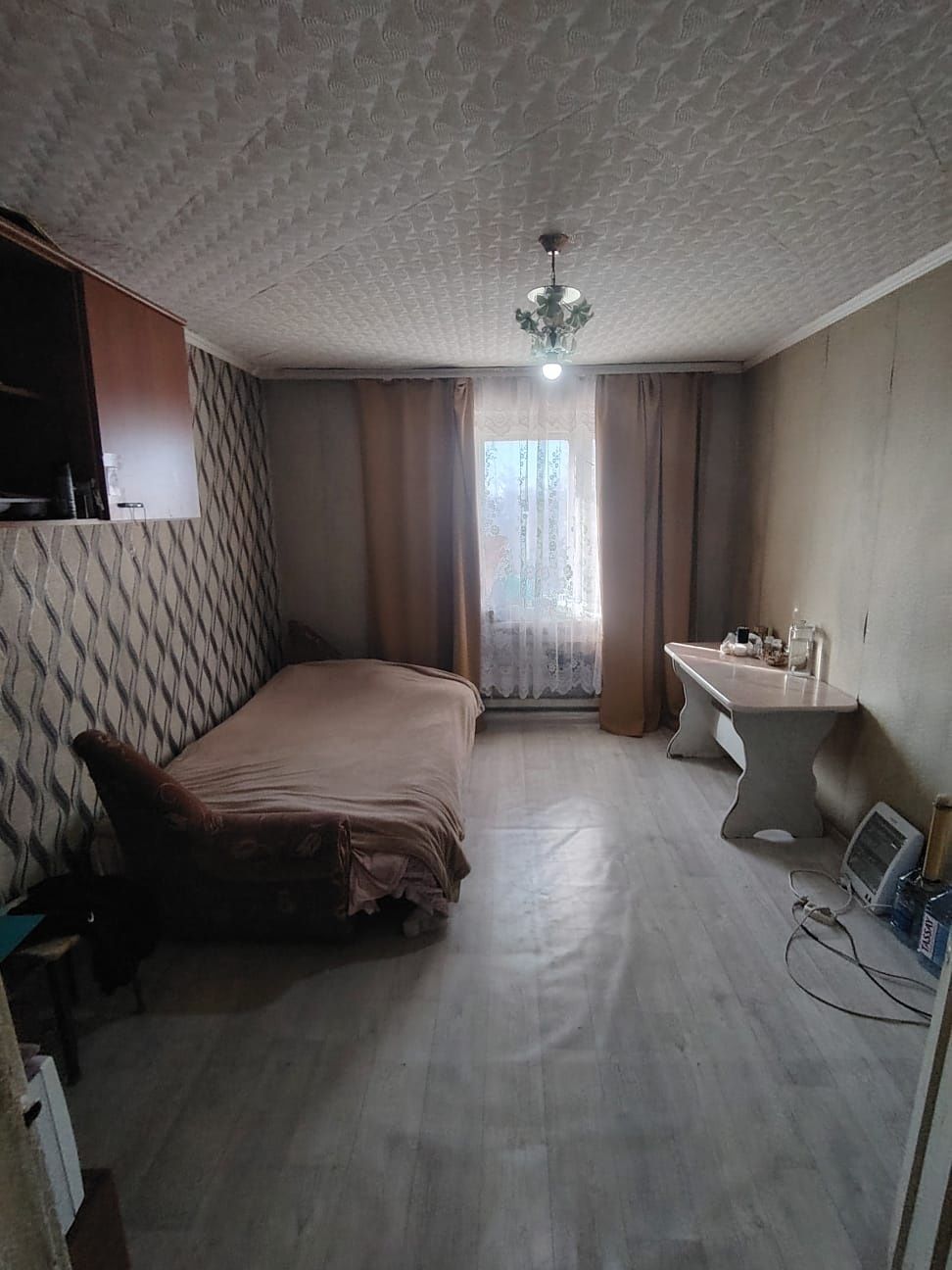 Продам комнату в общежитии,  4 этаж, 19 мкр.