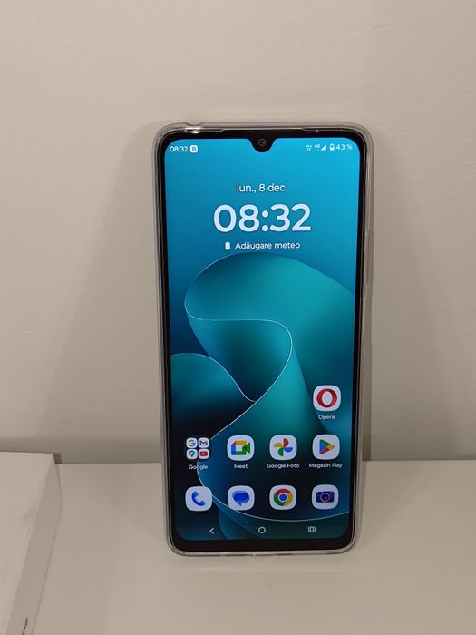 Telefon NOU, in garantie la eMag Motorola Moto g06, 4GB RAM, 128GB