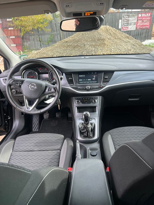 Opel Astra 1.2 Benzină