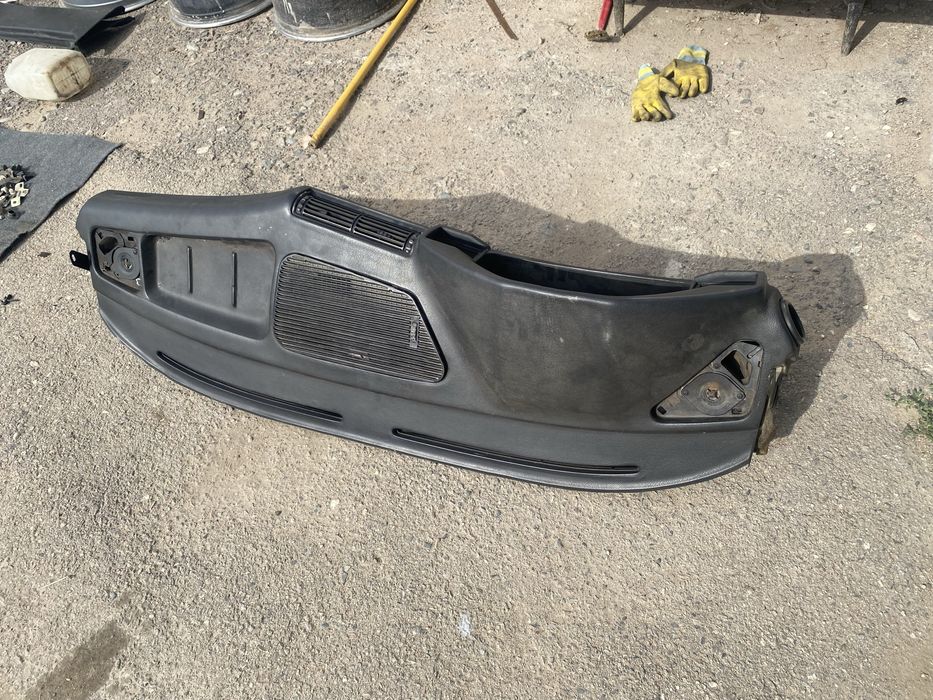 Панель Торпедо на БМВ Е34.