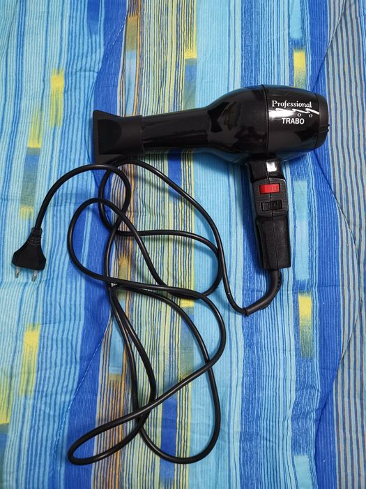 Uscător și ondulator par