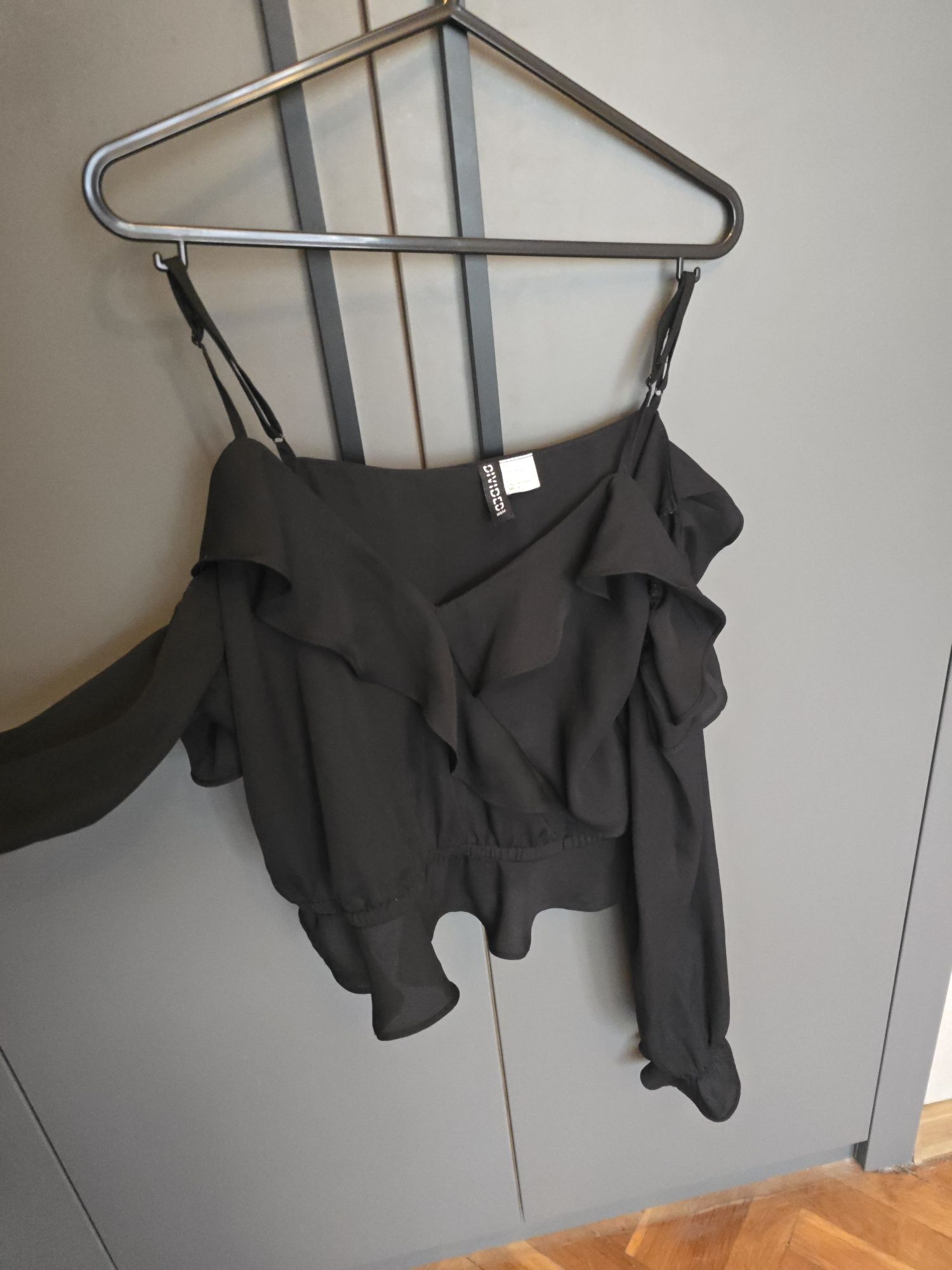 Дамски черни блузи H&M
