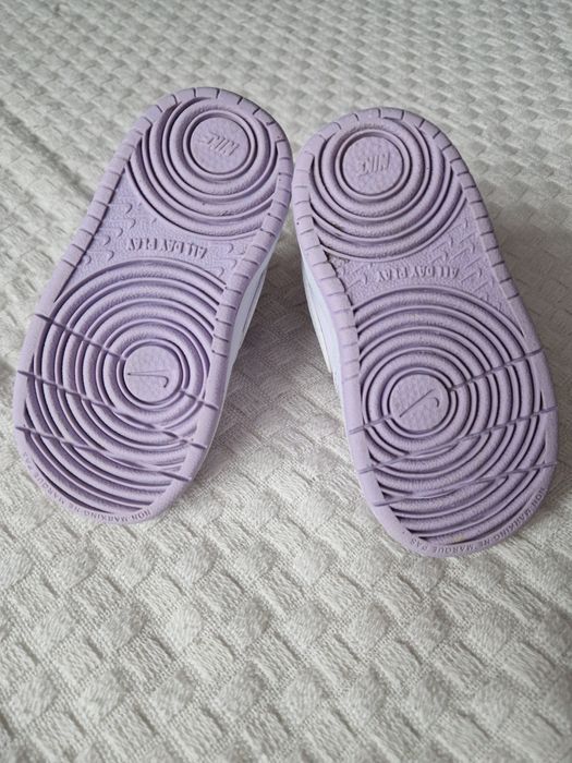 Adidasi Nike Fete lila