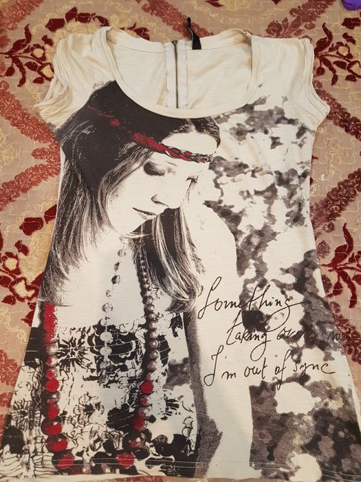 Blugi+tricou+geaca, toate 3 la doar 45 lei