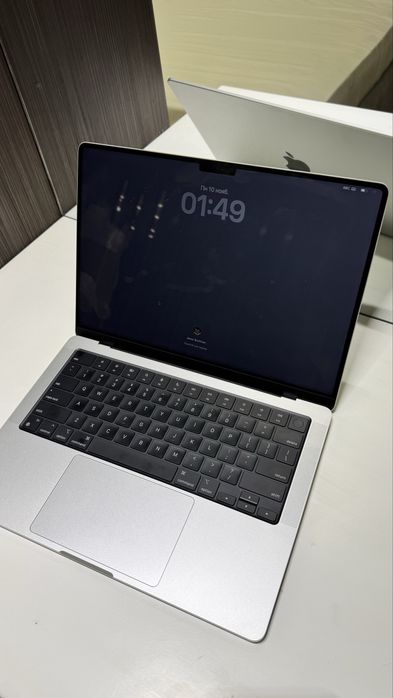 MacBook Pro M3 18/ 1Tb yangi amerkadan kelgan