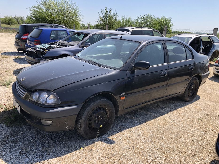 2000g. Toyota Avensis T22, 2.0 Diesel 90cc.