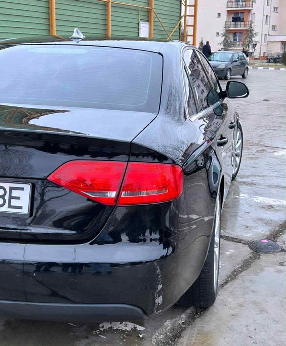 Vând Audi A4  , an 2009