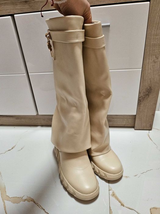 Ботуши от еко кожа