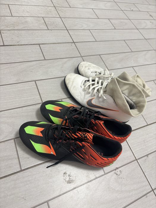 Продавам бутонки adidas messi 15.2 +стоножки nike за 70 лв общо