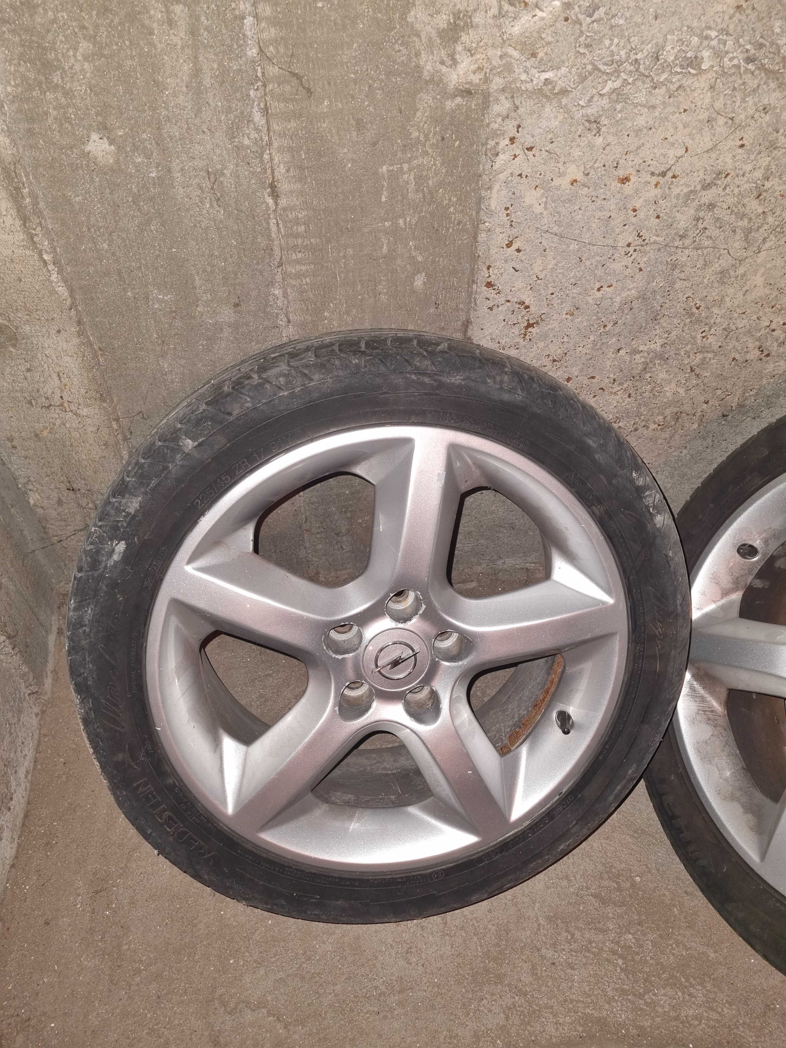Летни гуми с джанти 225/45 R17
