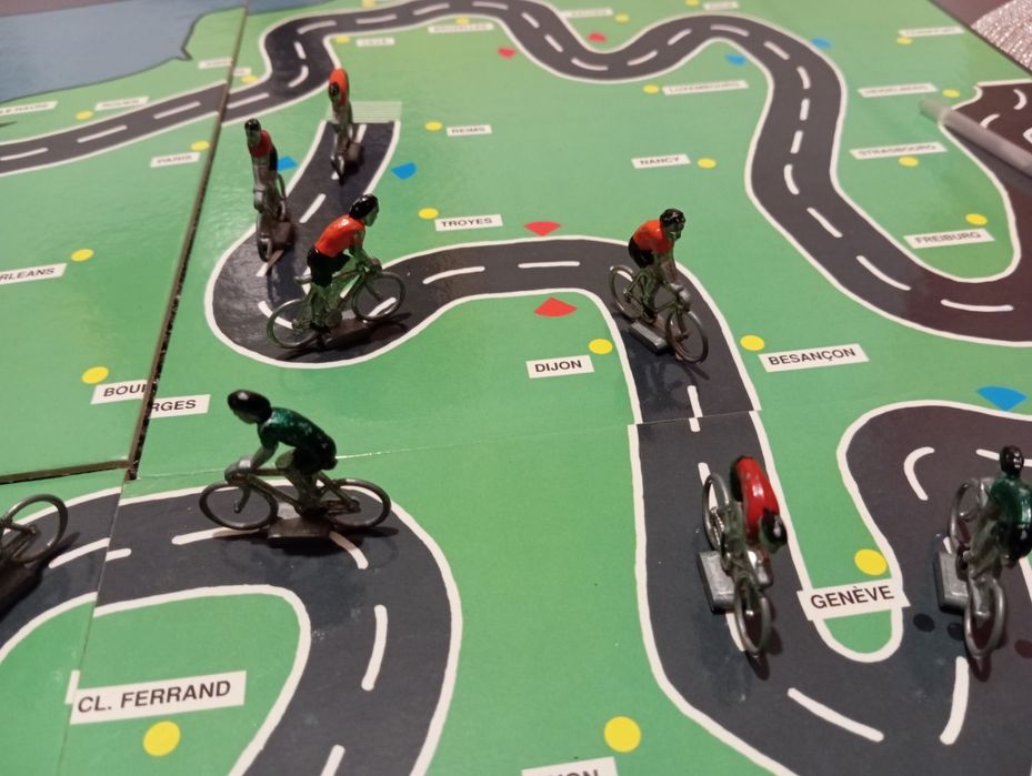 Avespace France Tous pour un maillot Tour de France Rare society game