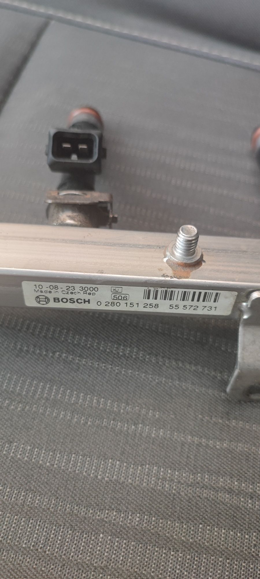 Рейка с Дюзи, Опел Astra J 1.4 100кс бензин