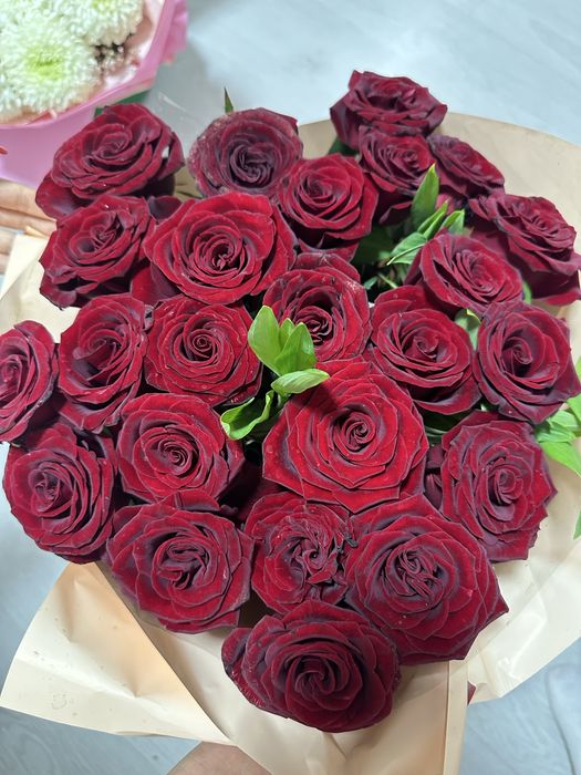 Цветы:7000,свежие вчера ночью получила, причина уезжаю с города