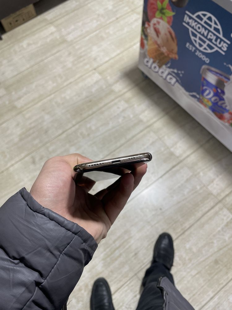 Iphone 11pro сотилади