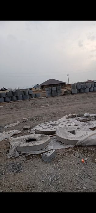 Бетонные кольца и крышка