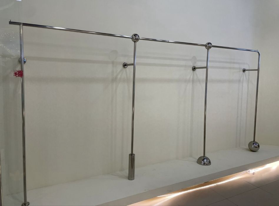 Рейлы/вешалки наполные/настенный рейл