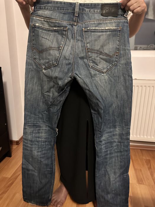 Blugi rupti impecabili