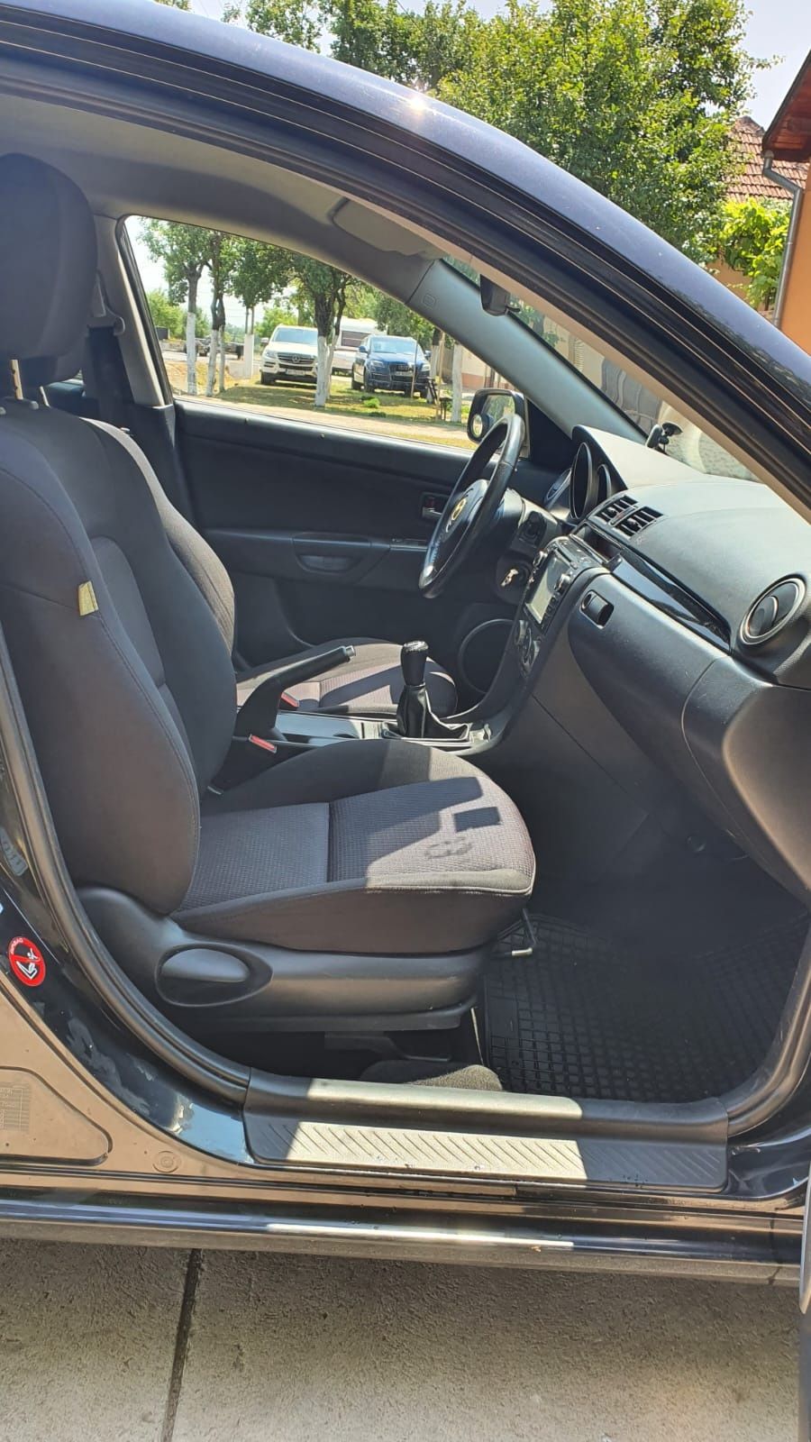Mazda 3     1.6 d