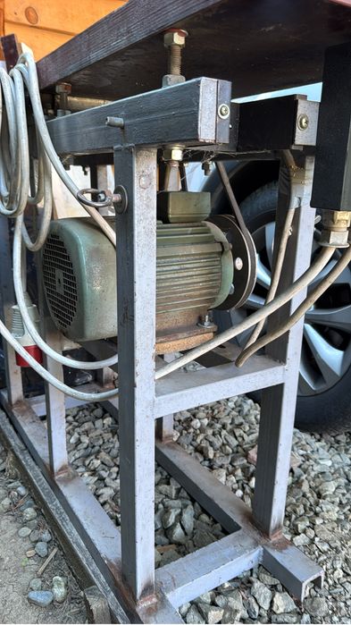 Vand Abrict  trifazic