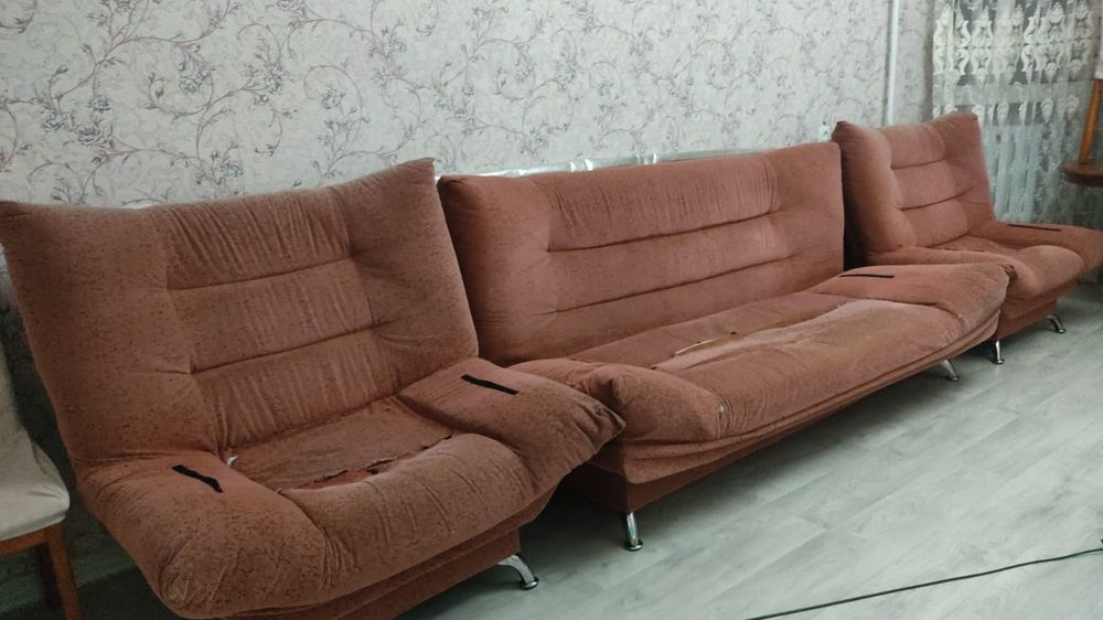 Диван, два кресла
