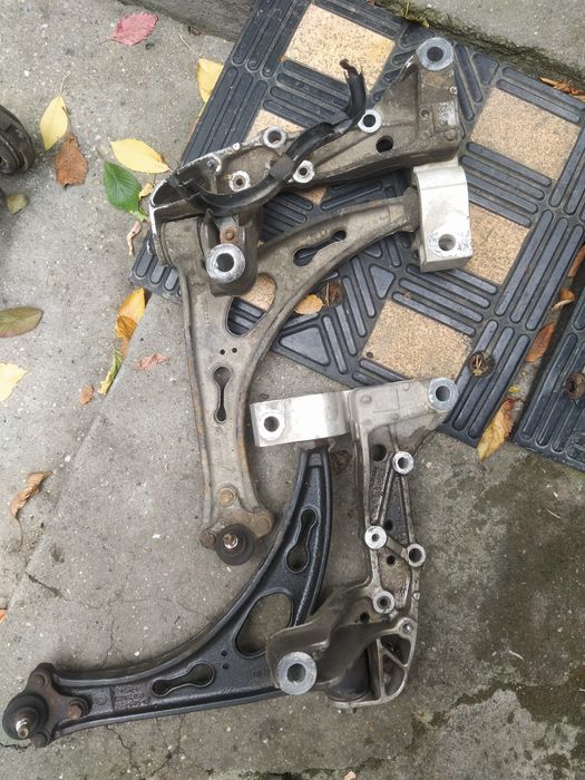 Brat  bascula  / brat suspensie Touran Golf 5 Jetta Octavia 2 Caddy