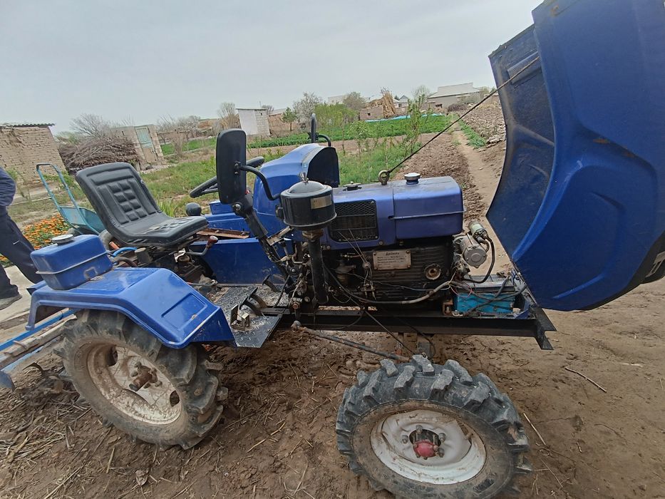 Mini traktor sotiladi