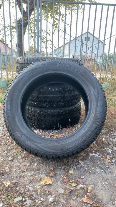 Зимнии шины Viatti 215.55r17