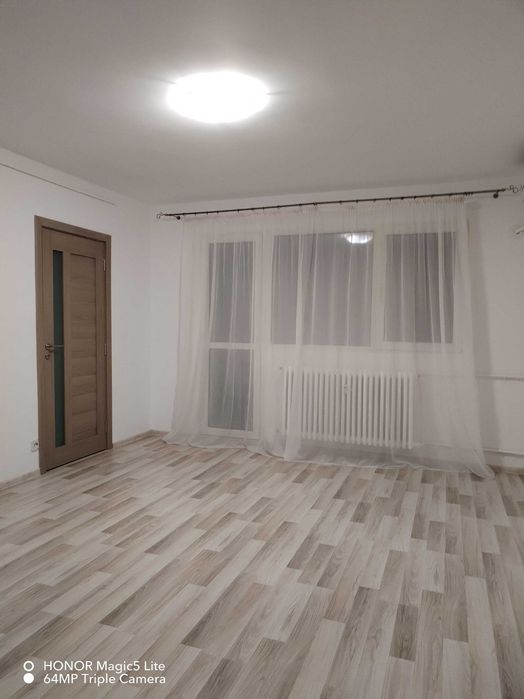 Închiriez garsonieră Dumul Taberei-Favorit (proprietar)