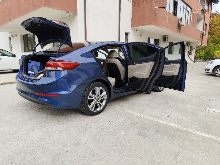 Hyundai Elantra Exclusive  - Cutie Automată