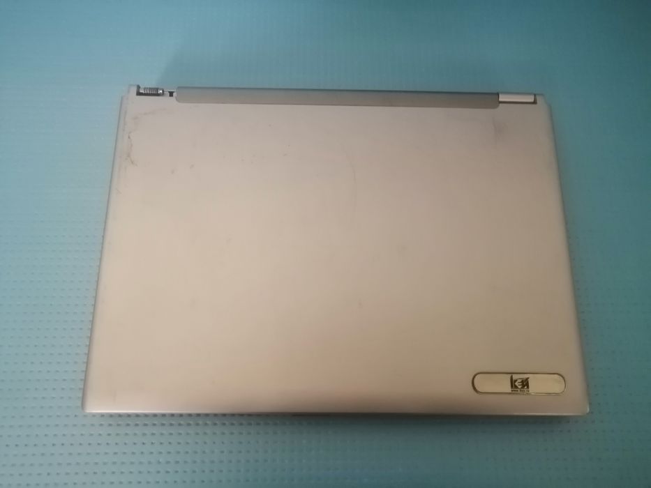 Noutbuk KEY sotiladi