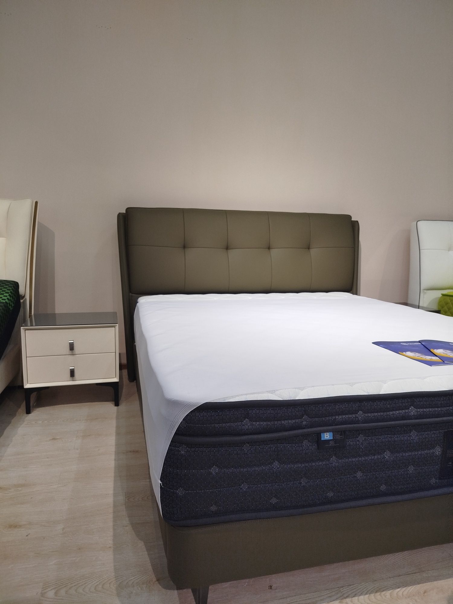 Кровати, матрасы от 300$ и выше