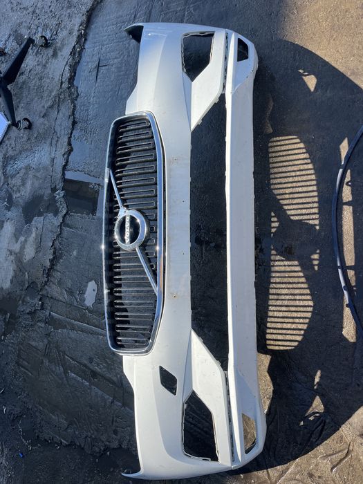 Броня с решетка Volvo XC 60