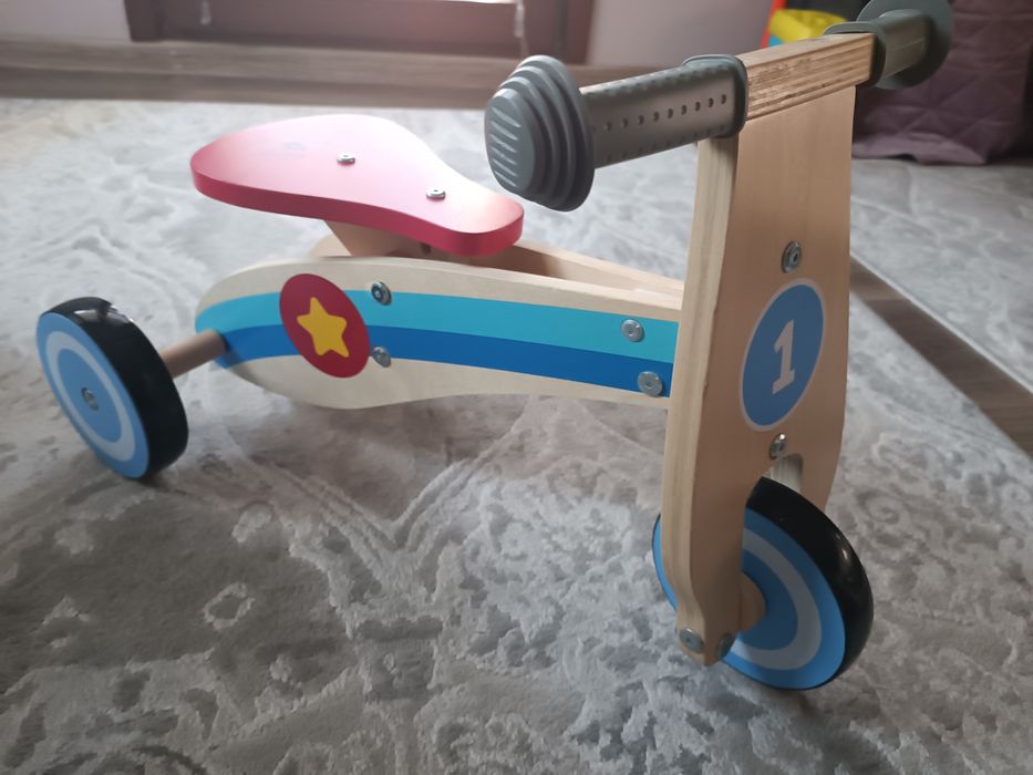 Триколка от дърво