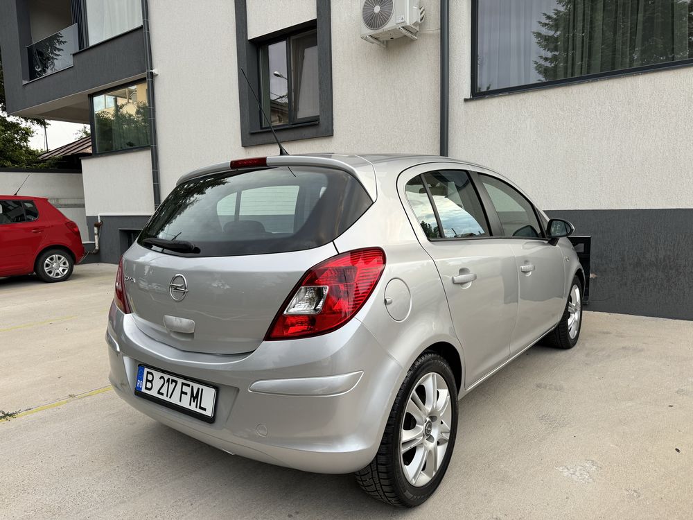 Opel Corsa • in stare Foarte buna •
