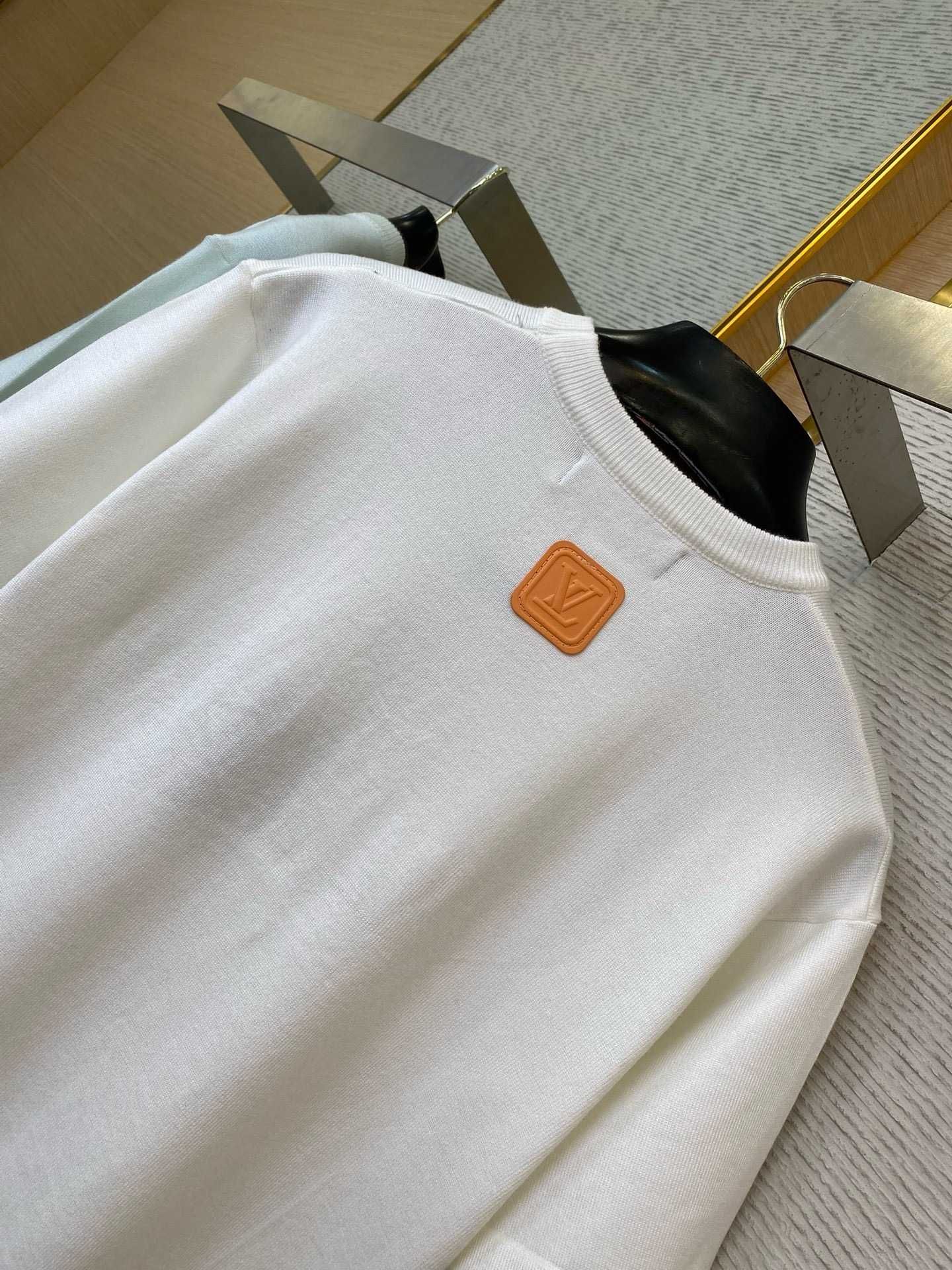 Tricou Louis Vuitton Premium