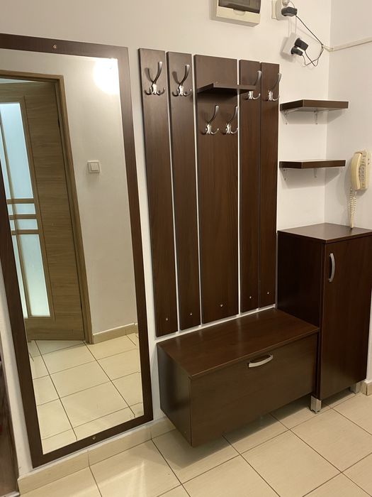 Mobilier hol dulap, cuier, oglinda
